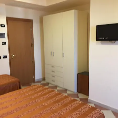 Fiorella Hotel 2*