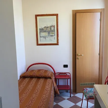 Fiorella Hotel 2*