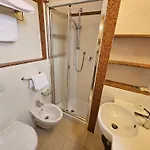 Fiorella Hotel 2*