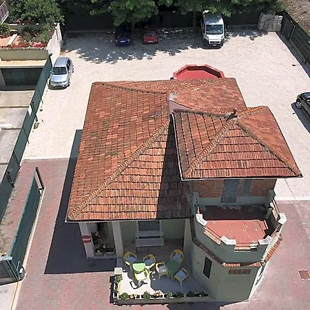 Hotell Fiorella 2*