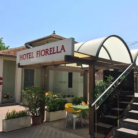 Отель Fiorella 2*